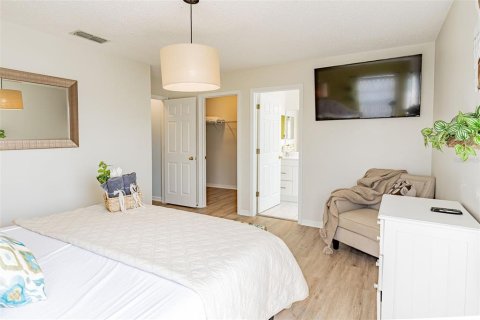 Villa ou maison à louer à Kissimmee, Floride: 7 chambres, 263.29 m2 № 1558852 - photo 12