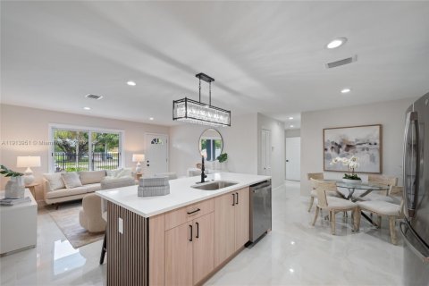 Villa ou maison à vendre à Miami Gardens, Floride: 3 chambres, 112.6 m2 № 1968977 - photo 7