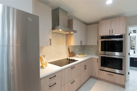 Villa ou maison à vendre à Miami Gardens, Floride: 3 chambres, 112.6 m2 № 1968977 - photo 9