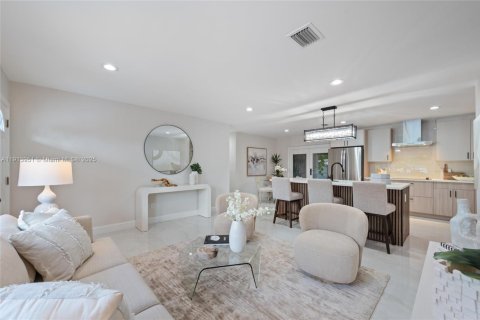 Villa ou maison à vendre à Miami Gardens, Floride: 3 chambres, 112.6 m2 № 1968977 - photo 5