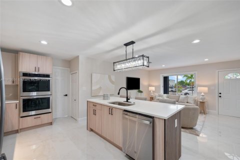 Villa ou maison à vendre à Miami Gardens, Floride: 3 chambres, 112.6 m2 № 1968977 - photo 8