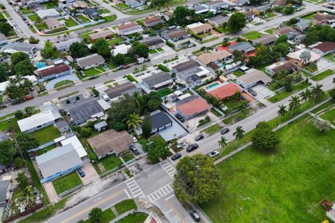 Villa ou maison à vendre à Miami Gardens, Floride: 3 chambres, 112.6 m2 № 1968977 - photo 26