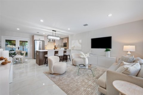 Villa ou maison à vendre à Miami Gardens, Floride: 3 chambres, 112.6 m2 № 1968977 - photo 3