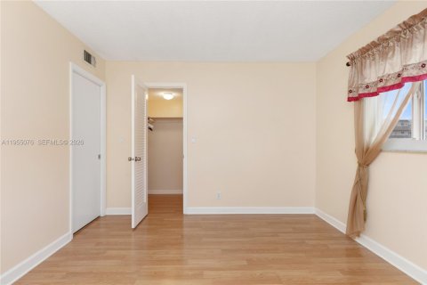 Снять в аренду кондоминиум в Халландейл-Бич, Флорида 2 спальни, 101.45м2, № 2011061 - фото 20