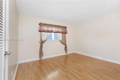 Снять в аренду кондоминиум в Халландейл-Бич, Флорида 2 спальни, 101.45м2, № 2011061 - фото 18