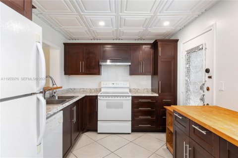 Снять в аренду кондоминиум в Халландейл-Бич, Флорида 2 спальни, 101.45м2, № 2011061 - фото 30