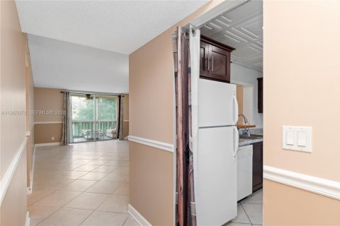 Снять в аренду кондоминиум в Халландейл-Бич, Флорида 2 спальни, 101.45м2, № 2011061 - фото 28