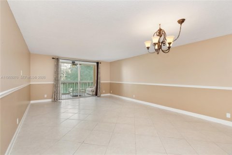 Снять в аренду кондоминиум в Халландейл-Бич, Флорида 2 спальни, 101.45м2, № 2011061 - фото 6