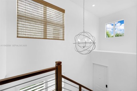 House in Hollywood, Florida 3 bedrooms, 206.24 sq.m. № 2000004 - photo 21