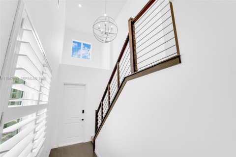 House in Hollywood, Florida 3 bedrooms, 206.24 sq.m. № 2000004 - photo 20