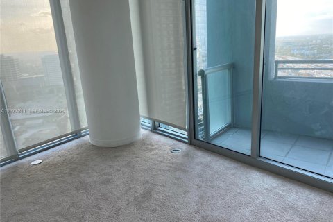 Condo in Miami, Florida, 2 bedrooms  № 2041611 - photo 10