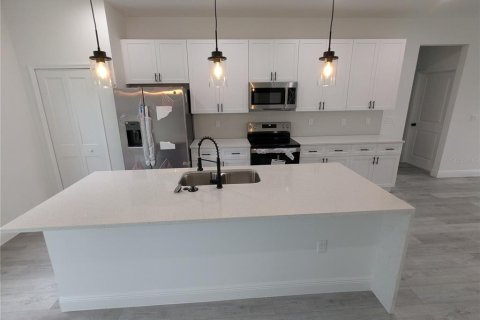 Casa en venta en Ocala, Florida, 4 dormitorios, 151.43 m2 № 1904501 - foto 5