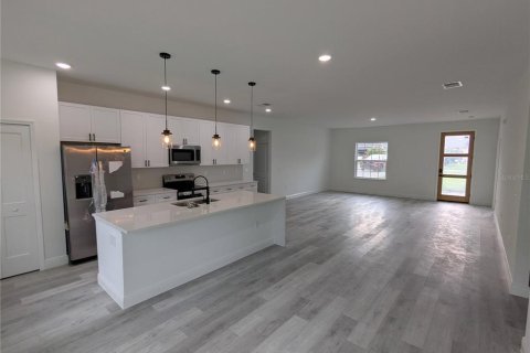 Casa en venta en Ocala, Florida, 4 dormitorios, 151.43 m2 № 1904501 - foto 4