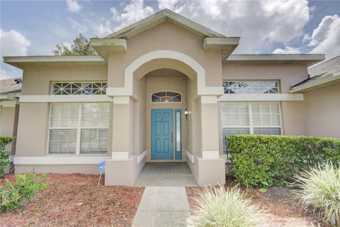 House in Oviedo, Florida 5 bedrooms, 273.97 sq.m. № 2285553 - photo 2