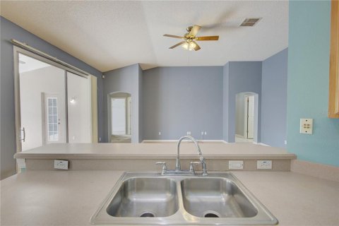 House in Oviedo, Florida 5 bedrooms, 273.97 sq.m. № 2285553 - photo 13