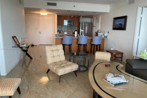 Condo in Miami, Florida, 2 bedrooms  № 1593629 - photo 11