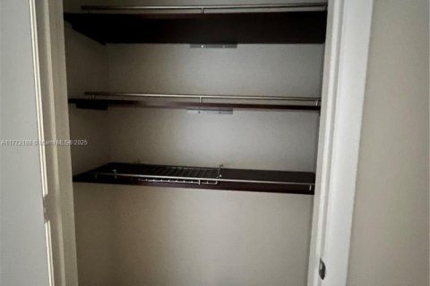 Condo in Miami, Florida, 2 bedrooms  № 1593629 - photo 27