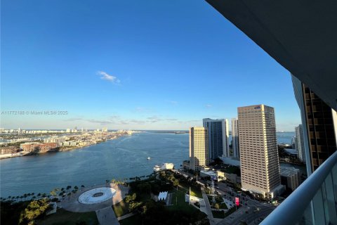 Condo in Miami, Florida, 2 bedrooms  № 1593629 - photo 3