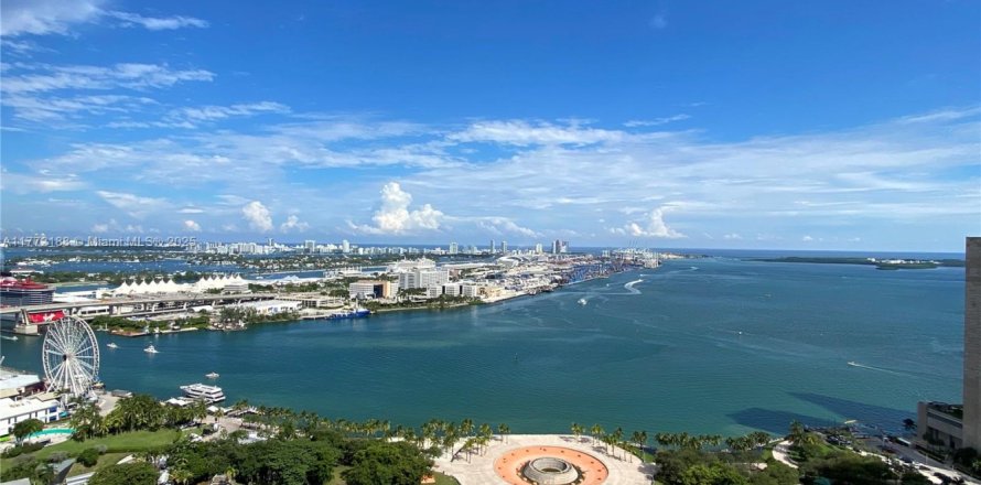 Condo in Miami, Florida, 2 bedrooms № 1593629