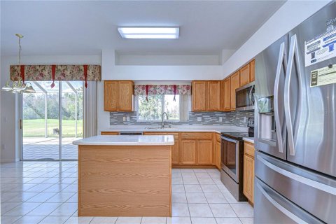 House in Tampa, Florida 4 bedrooms, 304.16 sq.m. № 1718669 - photo 17