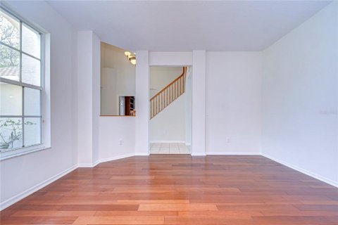 House in Tampa, Florida 4 bedrooms, 304.16 sq.m. № 1718669 - photo 8