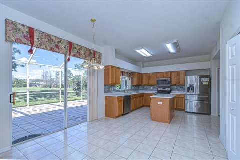 House in Tampa, Florida 4 bedrooms, 304.16 sq.m. № 1718669 - photo 26