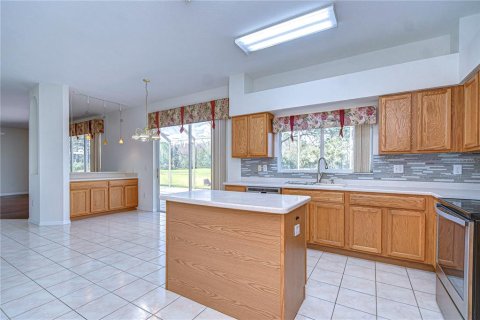 House in Tampa, Florida 4 bedrooms, 304.16 sq.m. № 1718669 - photo 18