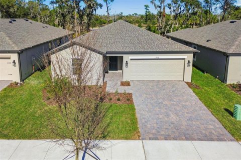 House in Wimauma, Florida 3 bedrooms, 141.12 sq.m. № 2093881