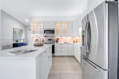 Casa en venta en Sunrise, Florida, 3 dormitorios, 149.02 m2 № 1973954 - foto 2