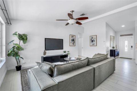 Casa en venta en Sunrise, Florida, 3 dormitorios, 149.02 m2 № 1973954 - foto 12