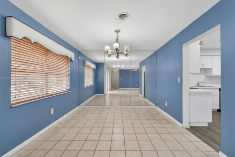 Купить виллу или дом в Майами, Флорида 4 спальни, 170.57м2, № 2064010 - фото 8