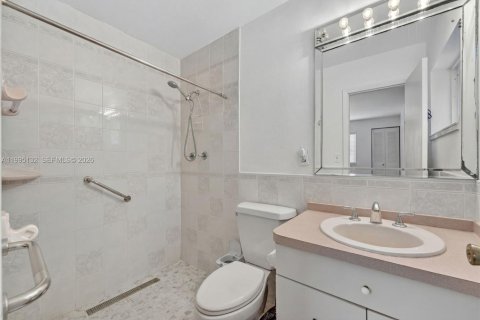 Купить виллу или дом в Майами, Флорида 4 спальни, 170.57м2, № 2064010 - фото 19