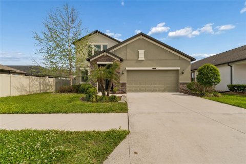 Villa ou maison à CONNERTON
à Land O' Lakes, Floride 4 chambres, 234.95 m2 № 2107415