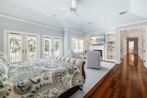 House in Sarasota, Florida 4 bedrooms, 532.05 sq.m. № 1856314 - photo 15