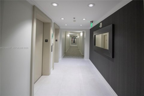 Copropriété à louer à Miami, Floride: 1 chambre, 64.47 m2 № 2422954 - photo 18