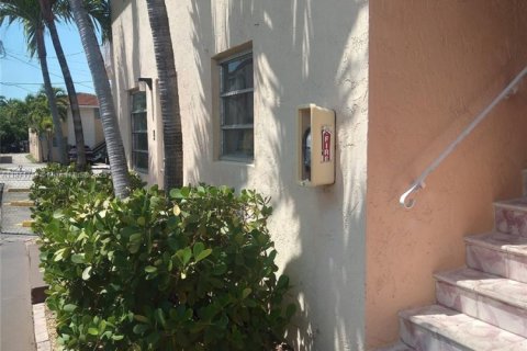 Propiedad comercial en venta en Miami, Florida № 1928388 - foto 13