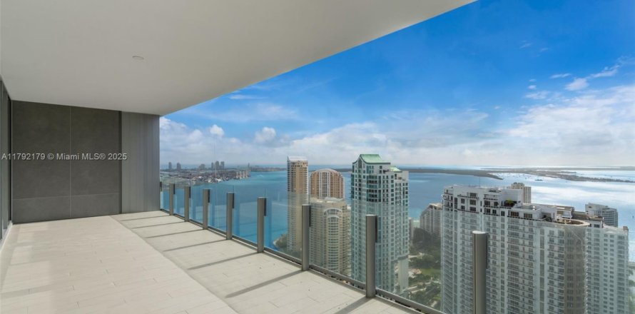 Condo à Miami, Floride, 3 chambres  № 1861536