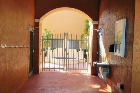 Купить кондоминиум в Дорал, Флорида 2 спальни, 91.04м2, № 2001810 - фото 30