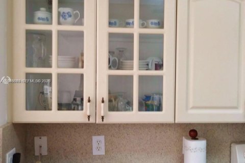 Купить кондоминиум в Дорал, Флорида 2 спальни, 91.04м2, № 2001810 - фото 14