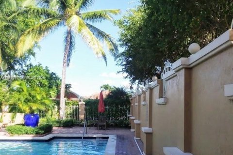 Купить кондоминиум в Дорал, Флорида 2 спальни, 91.04м2, № 2001810 - фото 27