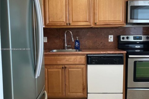 Снять в аренду кондоминиум в Норт-Майами, Флорида 1 спальня, 68.75м2, № 1895403 - фото 6
