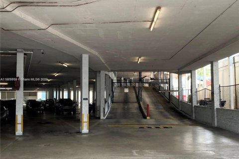 Снять в аренду кондоминиум в Норт-Майами, Флорида 1 спальня, 68.75м2, № 1895403 - фото 17