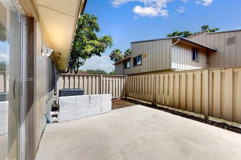 Touwnhouse à louer à Lauderhill, Floride: 2 chambres, 87.7 m2 № 2001519 - photo 28