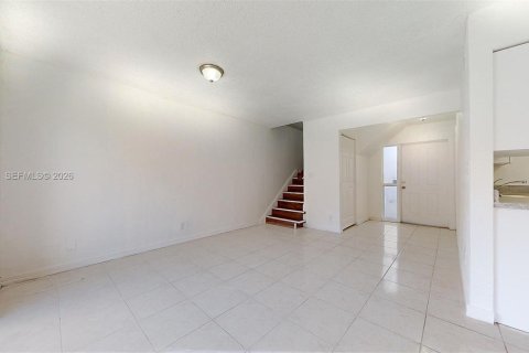 Touwnhouse à louer à Lauderhill, Floride: 2 chambres, 87.7 m2 № 2001519 - photo 8