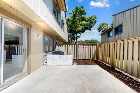 Touwnhouse à louer à Lauderhill, Floride: 2 chambres, 87.7 m2 № 2001519 - photo 29