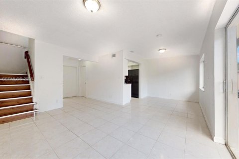 Touwnhouse à louer à Lauderhill, Floride: 2 chambres, 87.7 m2 № 2001519 - photo 7