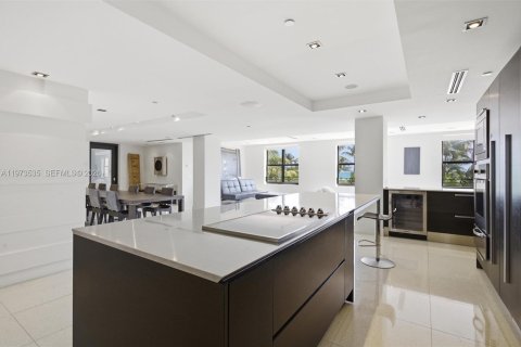 Condominio en venta en Miami Beach, Florida, 4 dormitorios, 349.13 m2 № 2079327 - foto 8
