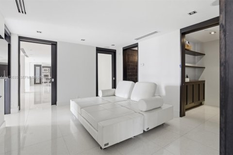 Condominio en venta en Miami Beach, Florida, 4 dormitorios, 349.13 m2 № 2079327 - foto 14