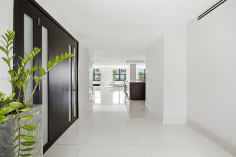 Condominio en venta en Miami Beach, Florida, 4 dormitorios, 349.13 m2 № 2079327 - foto 6