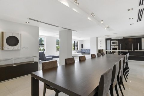 Condominio en venta en Miami Beach, Florida, 4 dormitorios, 349.13 m2 № 2079327 - foto 2